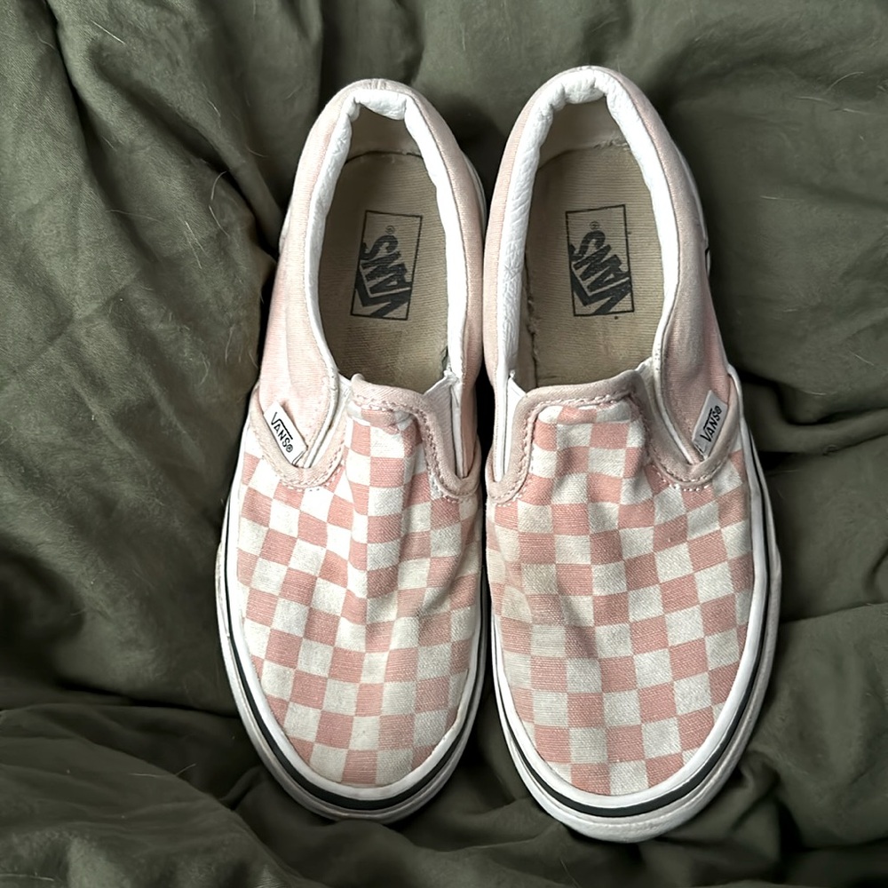 Girls Pink Checkered Vans